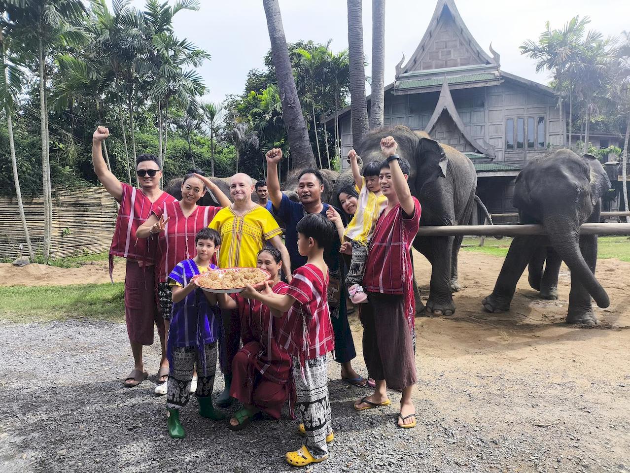 bangkok-elephant-park-3.jpg